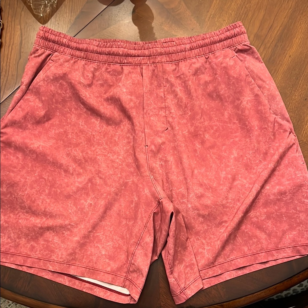 Lululemon Pace Breaker Linerless 7” - Large